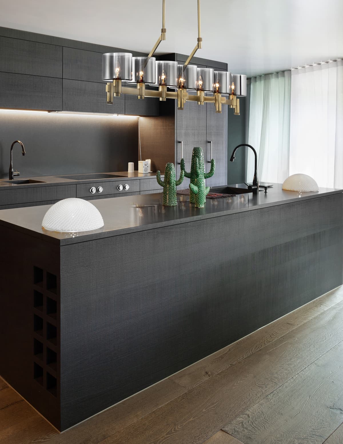 Decato 5 Light Chandeliers In Gold — view 4